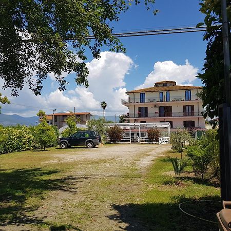 Un Passo Dal Mare - Guest House Lido Di Fondi Εξωτερικό φωτογραφία
