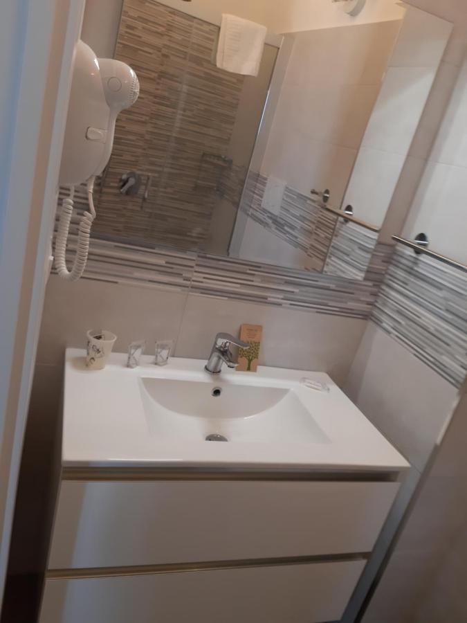 Un Passo Dal Mare - Guest House Lido Di Fondi Εξωτερικό φωτογραφία